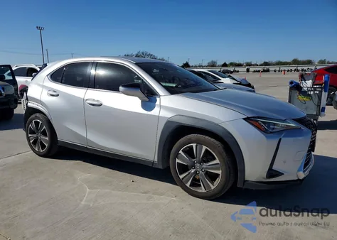 2019 Lexus Ux 200 Base z USA, uszkodzony, nr VIN JTHY3JBH4K2004397